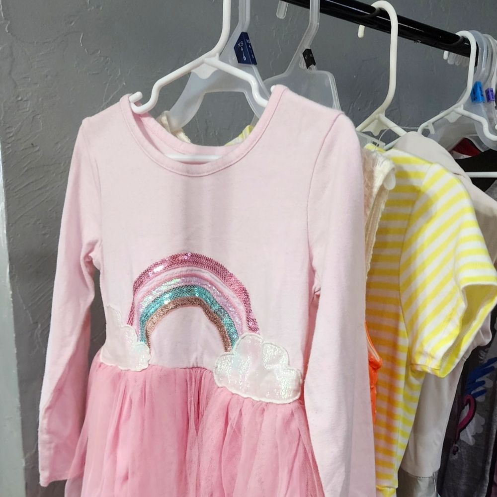 Huge Bundle Of 10 Pieces Girls Clothes Euc Size 2t